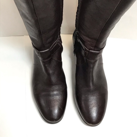 UGG Leather Boots - Picture 4 of 16